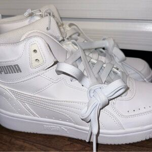 PUMA Women’s White Sneakers